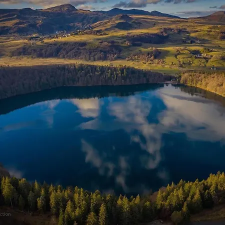 Apartment Grand studio 36m² au Mont-Dore, au pied des pistes, 4 couchages - FR-1-415-207