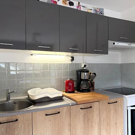 Апартаменты Grand 36m² Au Mont-dore, Au Pied Des Pistes, 4 Couchages - Fr-1-415-207