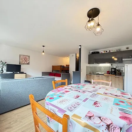 Апартаменты Grand 36m² Au Mont-dore, Au Pied Des Pistes, 4 Couchages - Fr-1-415-207 *